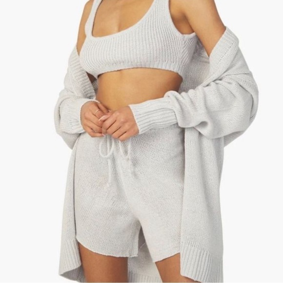 0308 - WEWOREWHAT Pull On Sweater Shorts $39 size XL - Picture 1 of 9